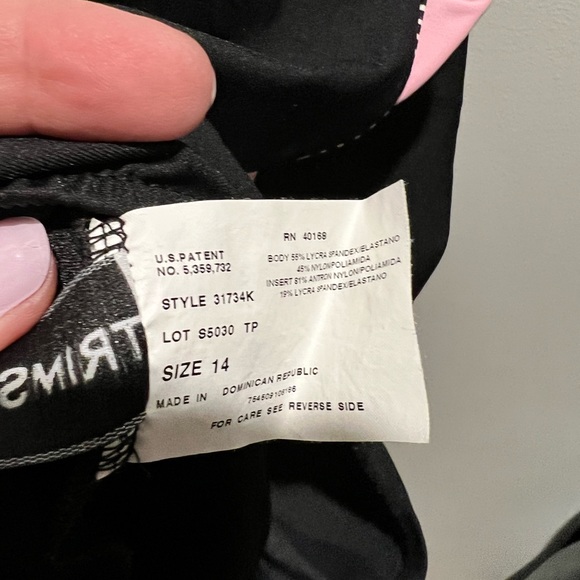 Very nice high neck swim suit. - Picture 6 of 8